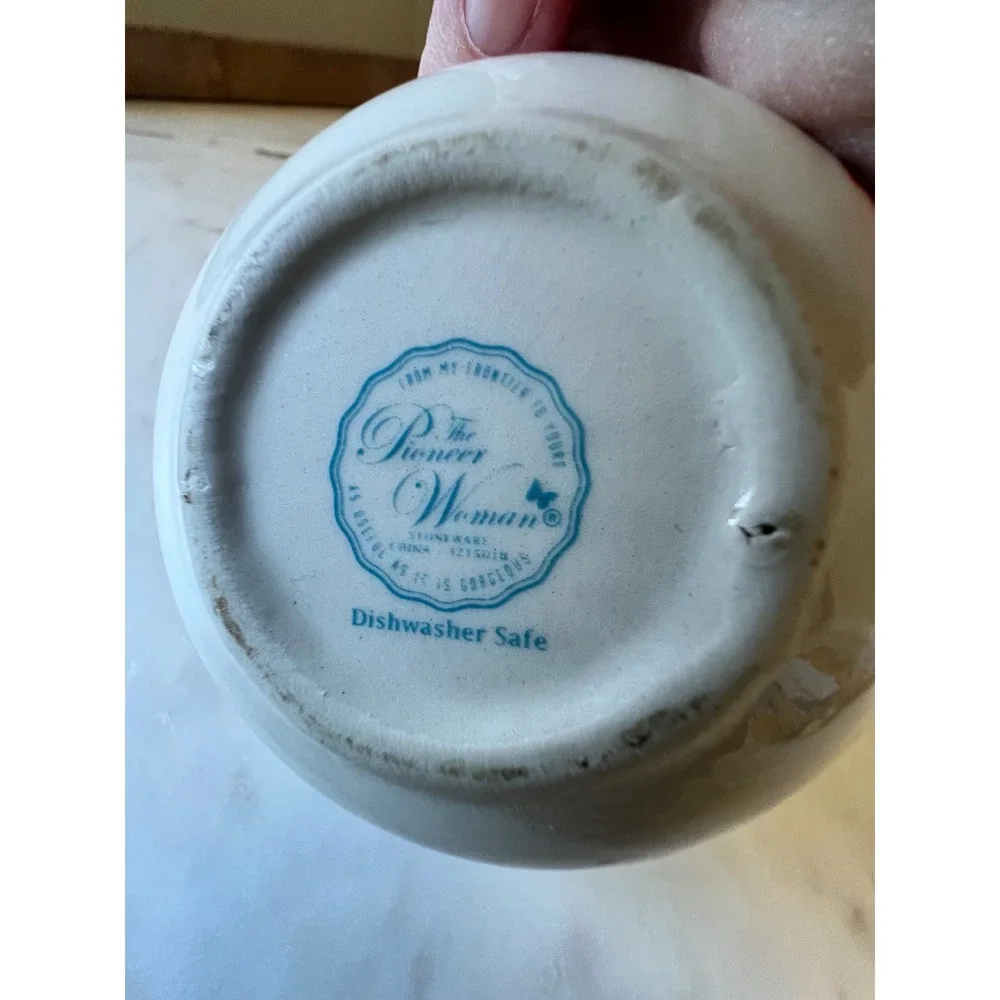 The Pioneer Woman Nesting Measuring Cups Red Set 3pcs, Missing 1 cup